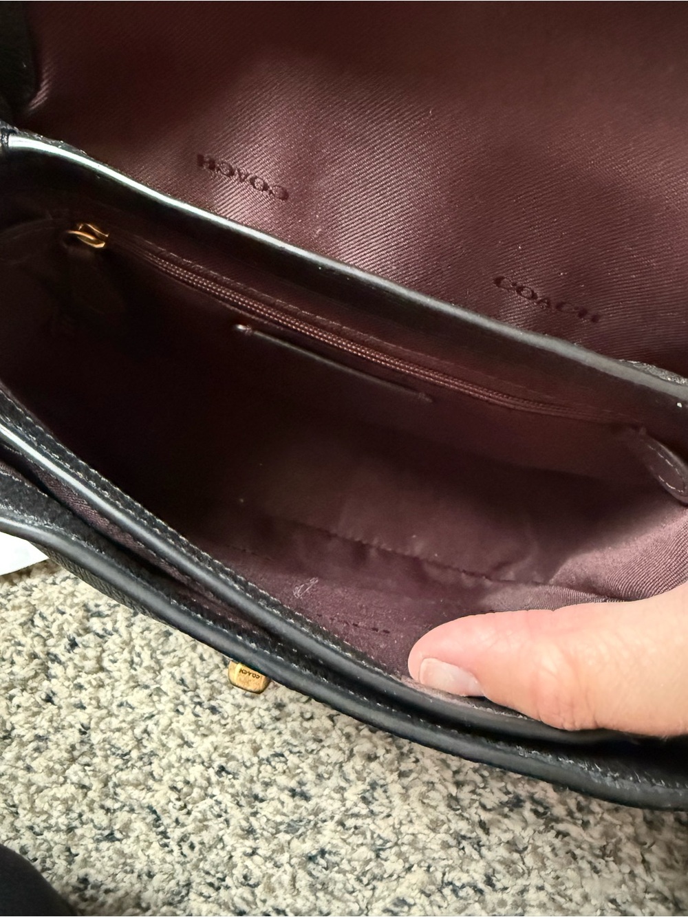 Coach Cassie 19 Black Leather Turnlock Crossbody Bag - Picture 3 of 4